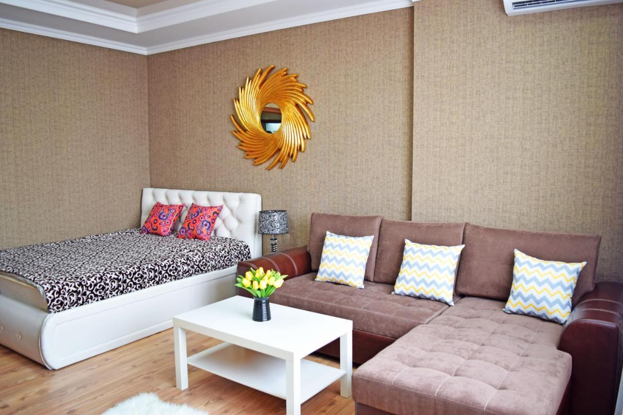 Bishkek Sunny Apartment In The Center 外观 照片