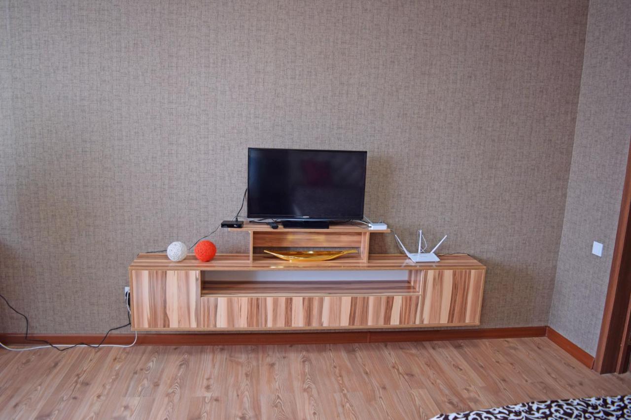 Bishkek Sunny Apartment In The Center 外观 照片
