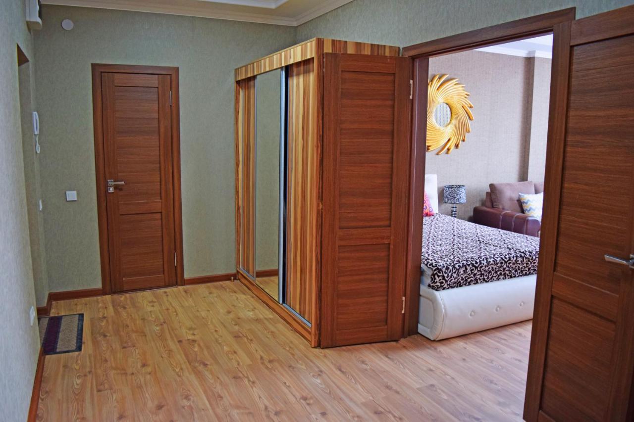 Bishkek Sunny Apartment In The Center 外观 照片