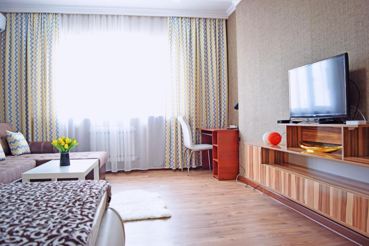 Bishkek Sunny Apartment In The Center 外观 照片
